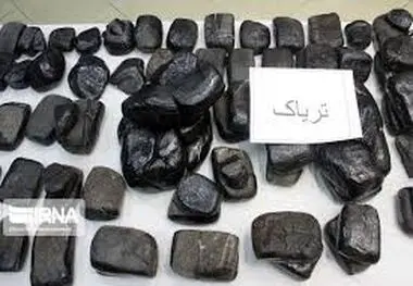 تریلی حامل ۳۰۰ کیلوگرم تریاک درنایین توقیف شد


