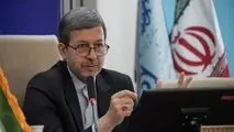 استاندار اصفهان :
سلامت همه دانش آموزان خط قرمز است وبازگشایی مدارس با استقرار چتر کامل  بهداشت باشد