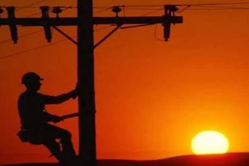 عبور از مرداد با حداقل خاموشی فقط با ۵ درصد مصرف برق کمتر