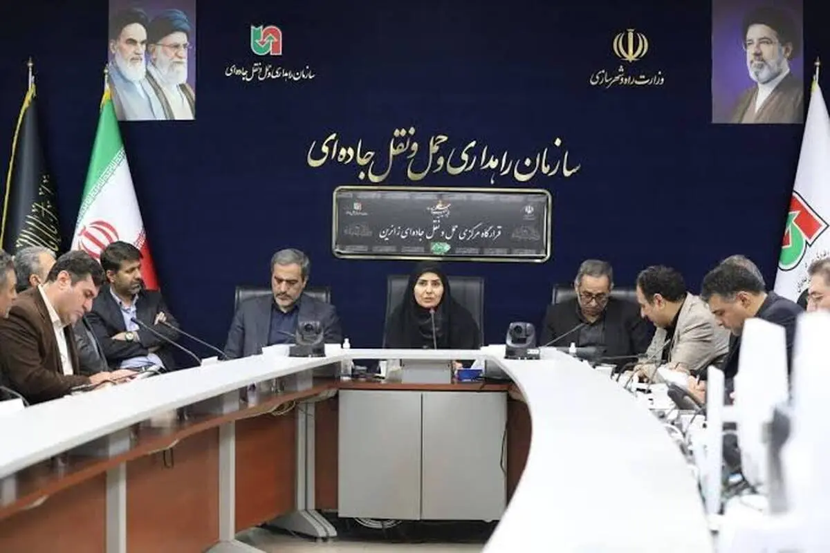 تاکید وزیر راه بر اتخاذ تدابیر لازم جهت مدیریت موج بازگشت زائران