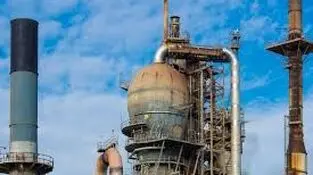 بازسازی تأسیسات صنعت نفت با همه توان در حال انجام است