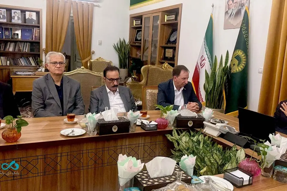 ترسیم نقشه راه همکاری‌های راهبردی میان بانک دی و آستان قدس رضوی
