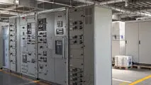 هدف حمایت از تولید داخل و صرفه‌جویی ارزی انجام شد؛ خرید 17 ردیف تابلوهای برق فشار متوسط فولاد هرمزگان از سازندگان داخلی