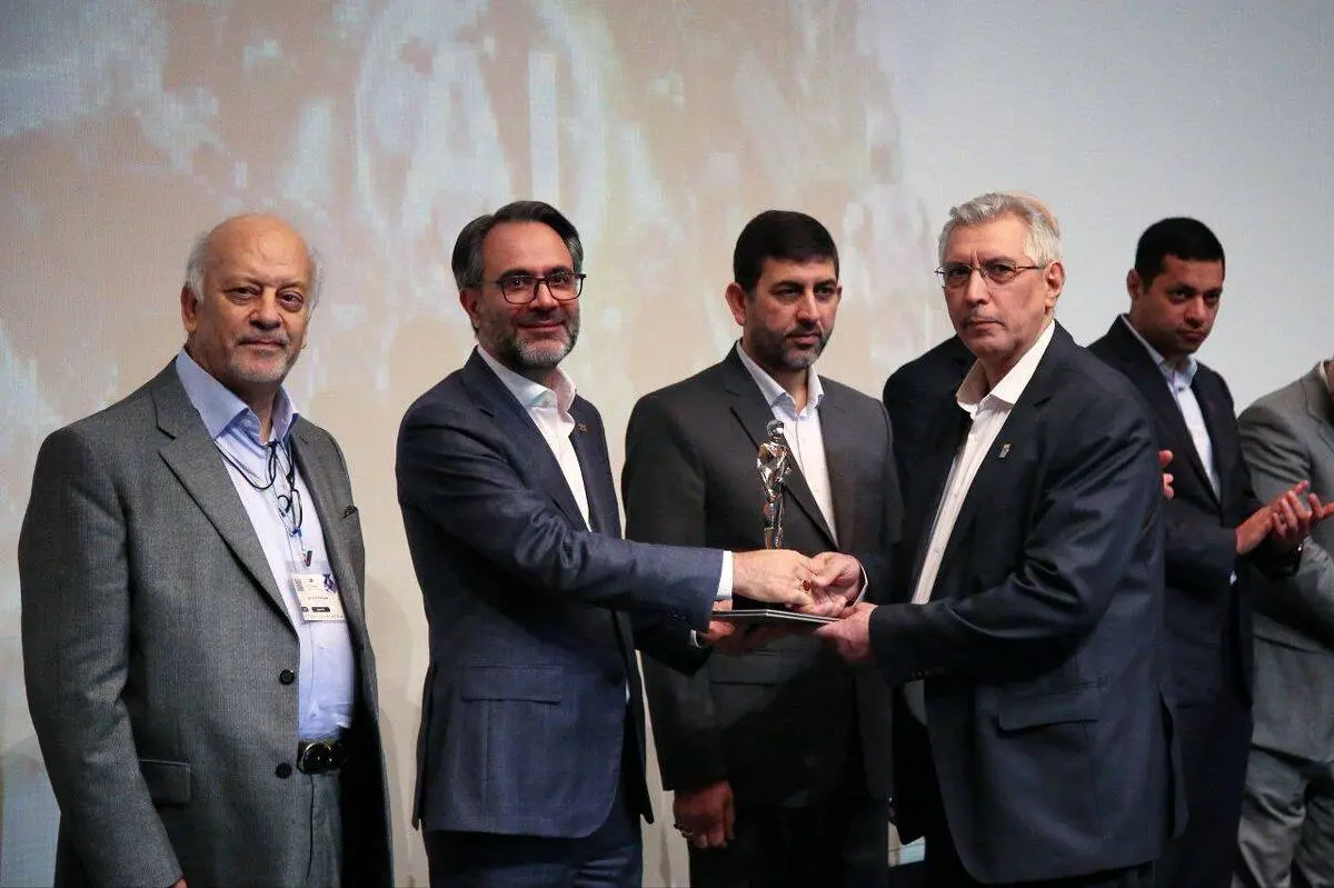 افتخاری برای فولاد خوزستان؛ محمدمهدی شریف شاذیله، کارشناس سال فولاد ایران شد
