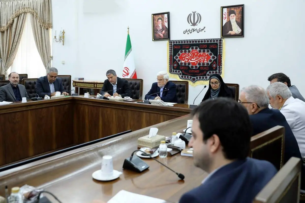 مراسم اربعین امسال باید همانند سال‌های گذشته باشکوه و با بهترین خدمات و کیفیت برگزار شود/ فرهنگ‌سازی و نوسازی ناوگان حمل و نقل بین شهری جزو اولویت‌های دولت است/ ضرورت آسیب‌شناسی میزان موفقیت پویش‌های صورت گرفته در خصوص کاهش میزان تصادف / تاکید بر ضرورت ات