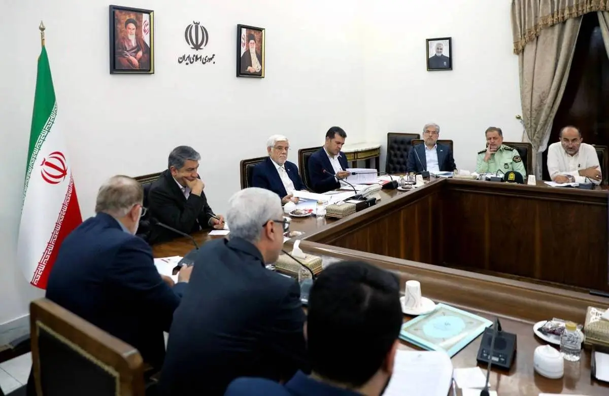 دکتر عارف: برنامه دولت جبران عقبماندگی در حوزه فناوریهای نوین است/ تربیت و نگهداشت نیروی انسانی در حوزه امنیت سایبر ضرورت دارد/نباید درگیر سندنویسی شویم