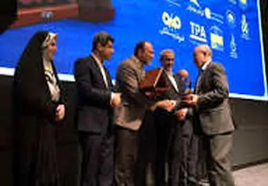 افتخارآفرینی شرکت فولاد خوزستان در عرصه‌ی ملی؛ کسب تندیس برتر در سومین همایش برترین‌های بورس کالای ایران
