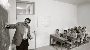 معلمان خسته در خط مقدم