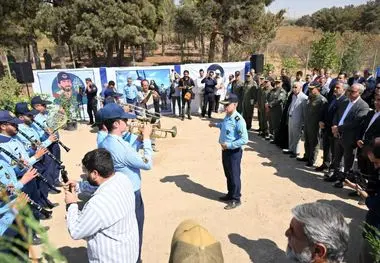 نصب تندیس  شهید بابایی در ورودی تهران، پاسداشت قهرمانان همیشه زنده