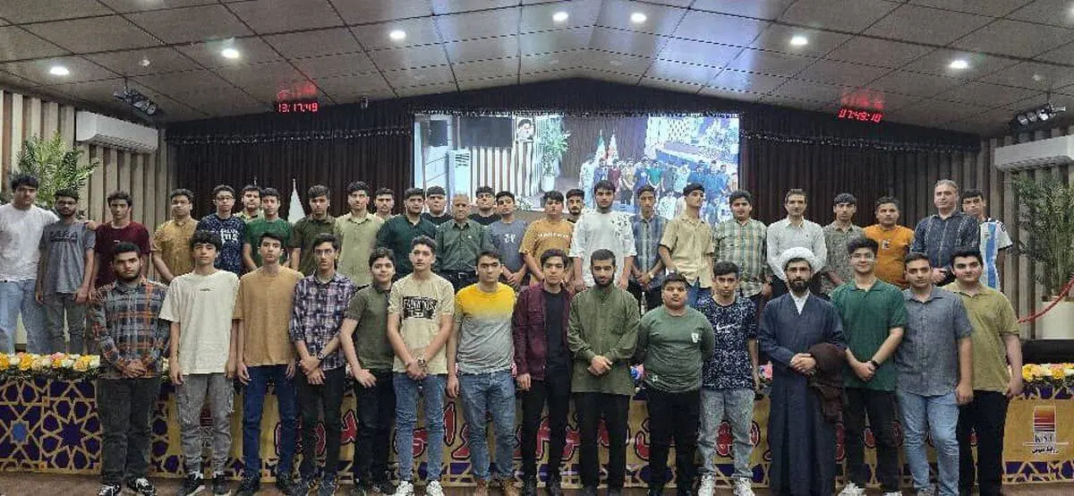 در قالب اردوی راهیان پیشرفت انجام شد: بازدید مدارس نمونه دولتی شهرستان شوشتر از شرکت فولاد خوزستان

