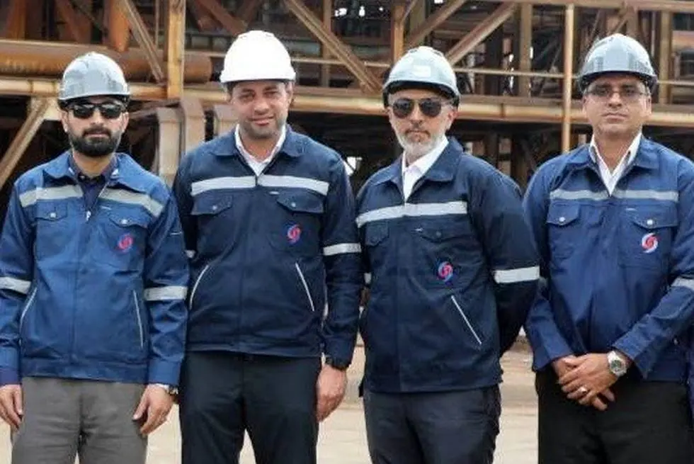  قدردانی و تشکر امین زاده حسابرس کل دیوان محاسبات کشور از عملکرد شرکت صبا فولاد خلیج‌فارس در طی جنگ تحمیلی سوم و تداوم تولید و صیانت از حقوق کارگران 