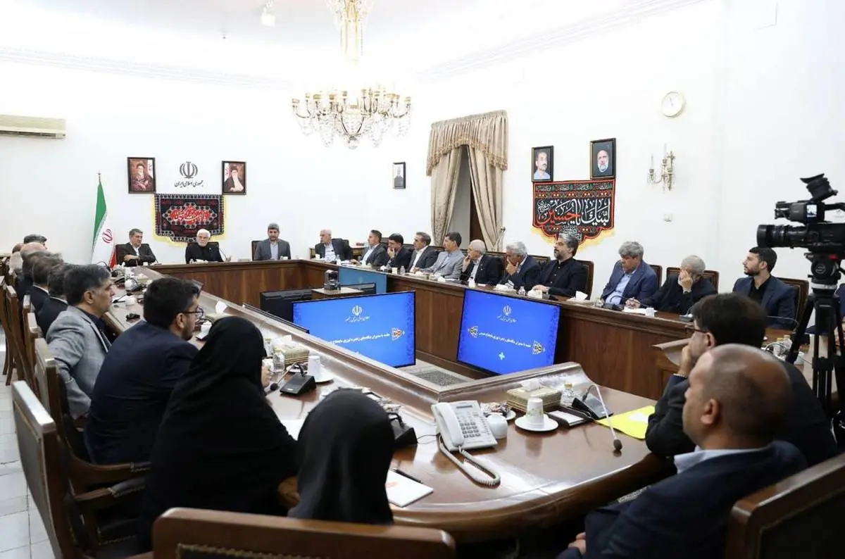 معاون اول رئیسجمهور در جلسهای با مدیران بنگاههای زنجیره توزیع مایحتاج عمومی
