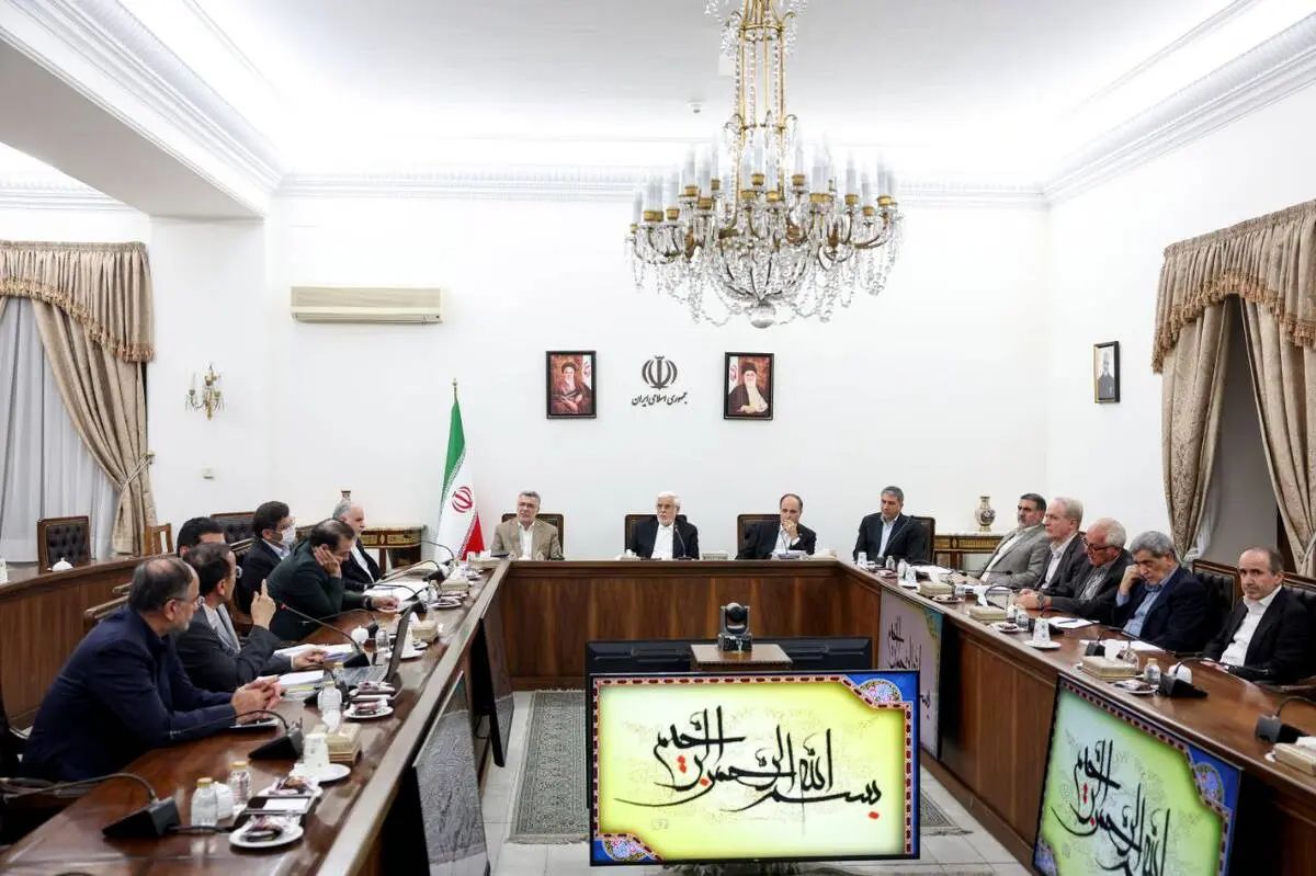 دولت حساسیت‌های لازم برای مقابله با بیماری‌های دامی را دارد/واکسن یک کالای راهبردی است/تامین امنیت غذایی از مهمترین راهبردهای دولت است/در حال واگذاری بخشی از وظایف حاکمیتی به بخش خصوصی هستیم