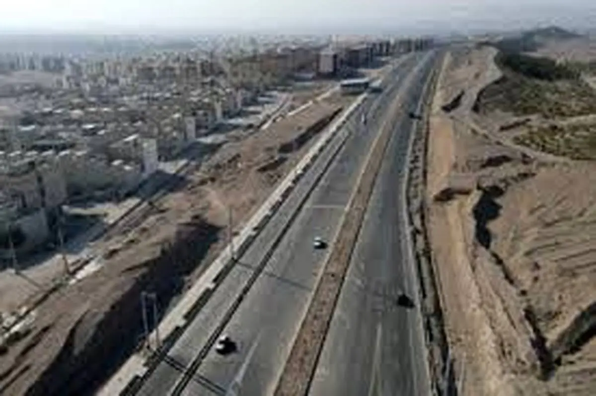 وزیر راه: قم گره استراتژیک اتصال کریدور «دریا به دریا» است