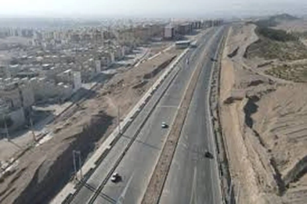 وزیر راه: قم گره استراتژیک اتصال کریدور «دریا به دریا» است