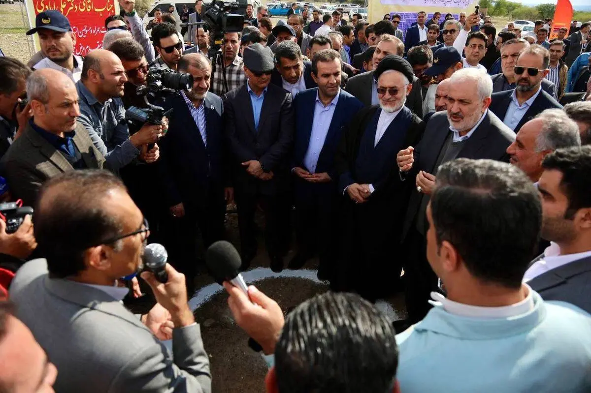 وزیر نیرو فاز دوم نیروگاه ۶۰۰ مگاواتی فولاد خوزستان را کلنگ زد

