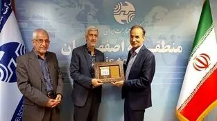 دیدار پیشکسوتان رسانه‌ای با مدیر مخابرات منطقه اصفهان؛ تقدیر از حمایت‌های فرهنگی رسانه‌ای مخابرات 