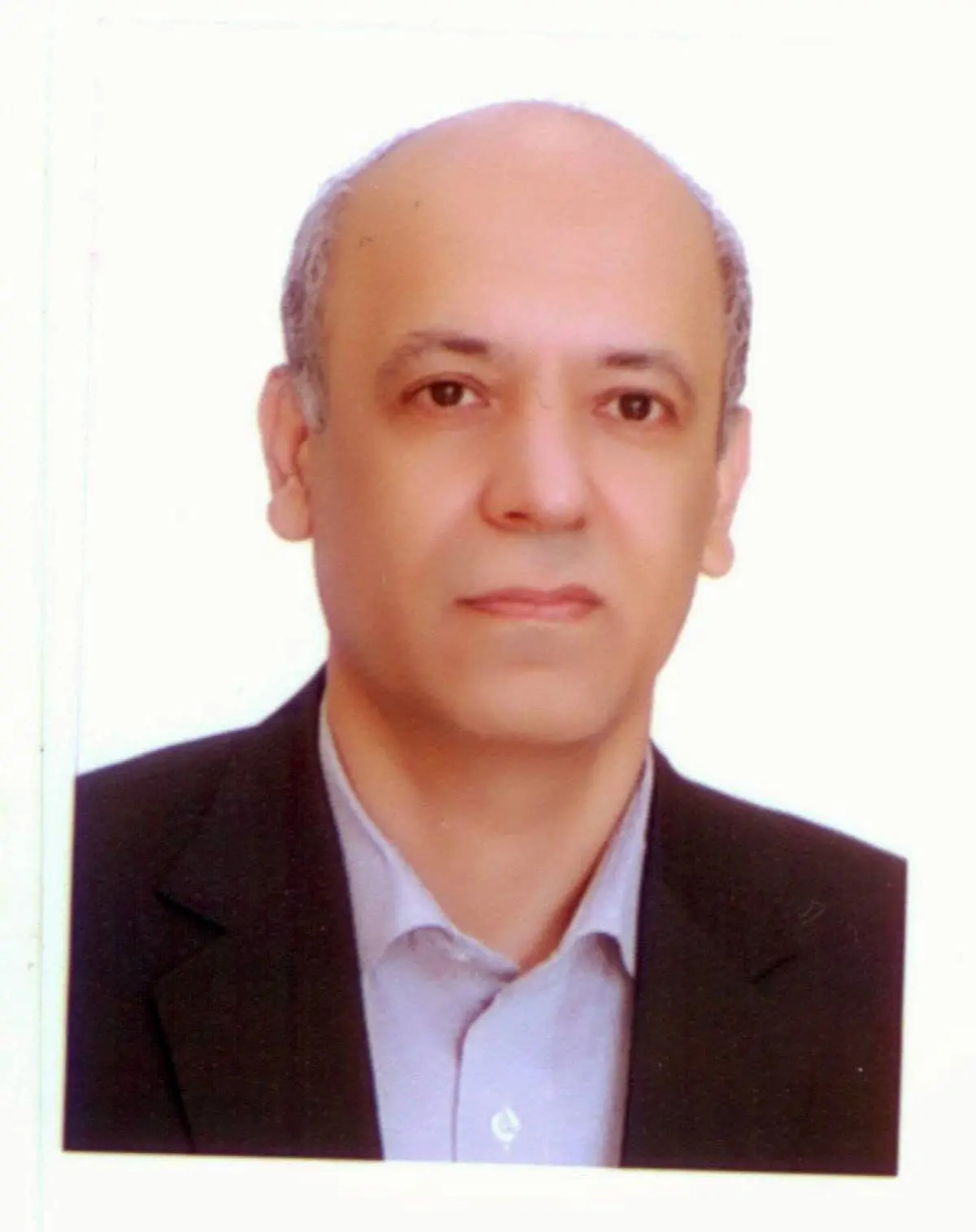 نگاهی به نقش حکمیتی صنعت پتروشیمی در تعیین قیمت سرویسهای جانبی 
آیا آب و برق (سرویسهای جانبی) مصرفی صنعت پتروشیمی گران است یا ارزان