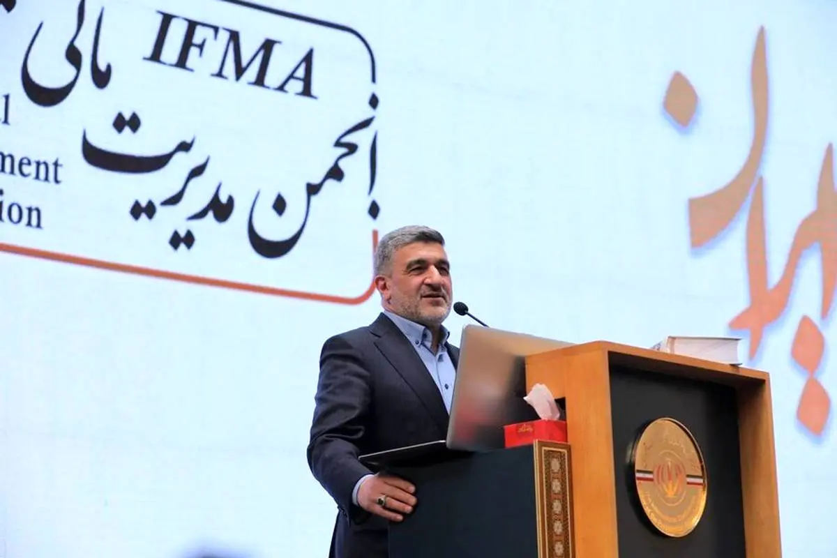 رییس سازمان بورس و اوراق بهادار در شانزدهمین دوره جایزه مدیریت مالی ایران