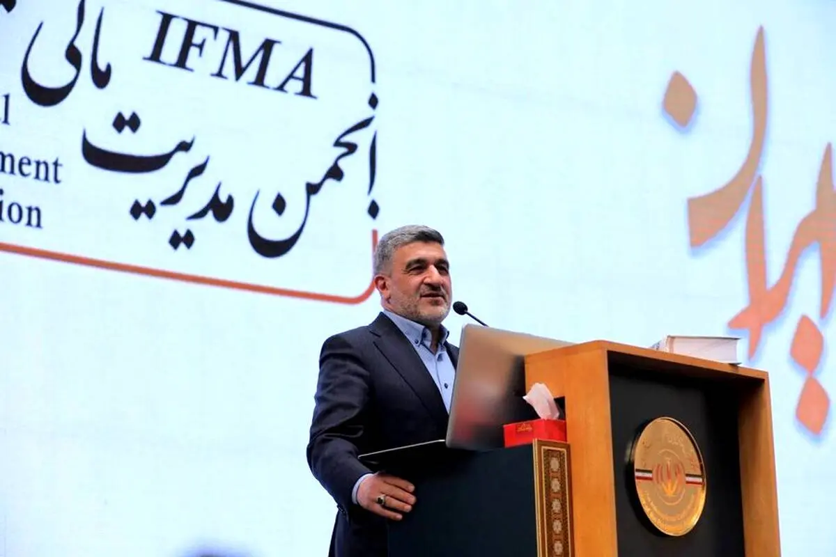 رییس سازمان بورس و اوراق بهادار در شانزدهمین دوره جایزه مدیریت مالی ایران
