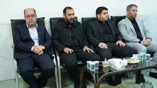  نماینده ولی‌فقیه در استان و امام جمعه بوشهر:
پتروشیمی خارگ  به مرکز تولید و قطب پتروشیمی کشور تبدیل شود