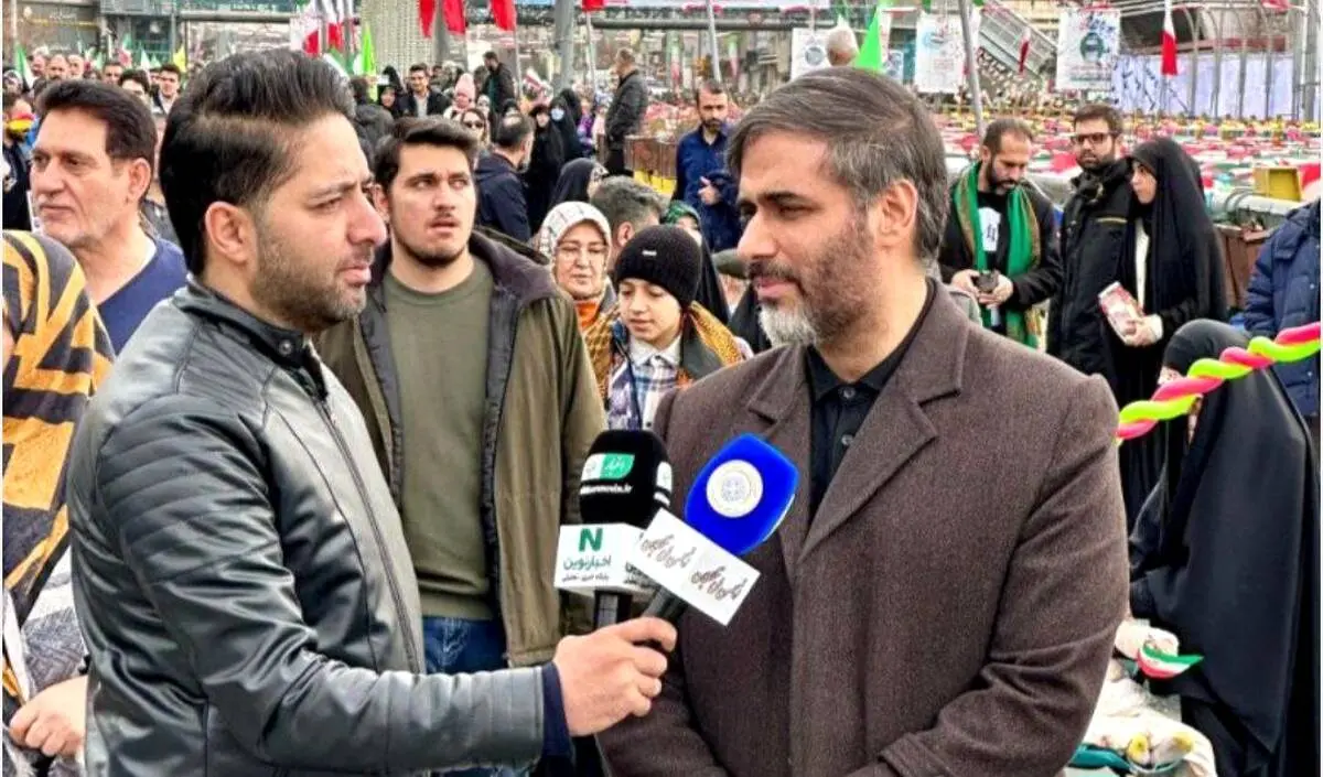 حضور دکتر سعید محمد مشاور مجمع تشخیص مصلحت نظام و نایب رئیس انجمن ملی نخبگان کشور به همراه جمعی از نخبگان در راهپیمایی ٢٢ بهمن