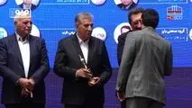 کسب تندیس صادرکننده نمونه کشوری توسط علیرضا رحیم، مدیرعامل شرکت فولاد هرمزگان برای دومین سال پیاپی
