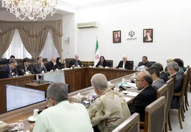 دکتر عارف: یک صدا از مرزها شنیده شود/ بوروکراسی زائد یکی از چالش‌های مرزی است/ مشکلات مدیریتی در مرزها باید حل شود/در تصمیمات مربوط به مرزها باید مسائل امنیتی توجه باشد، ولی نباید این موضوع مسائل ترانزیتی را به چالش بکشد

