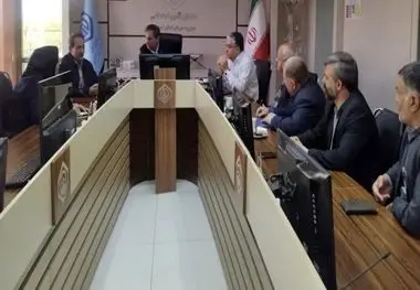 دکتر علی ترک مدیر درمان تامین اجتماعی استان اصفهان با رئیس و اعضای کانون بازنشستگان شهرستان خمینی شهر دیدار و گفتگو کرد.