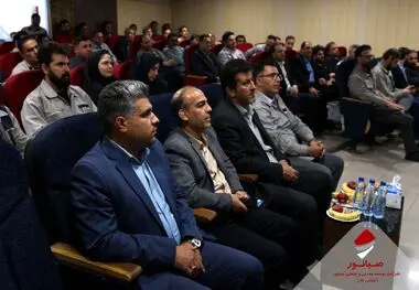 تجلیل از کارگران نمونه مجتمع اسدآباد صبانور به مناسبت روز کارگر