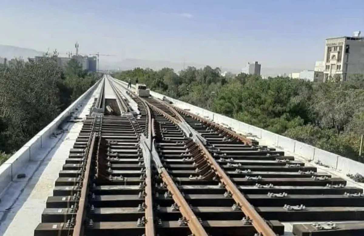 با بهره برداری کامل از مترو کرمانشاه :
از شمال تا جنوب کرمانشاه روی ریل ذوب آهن اصفهان در 20 دقیقه