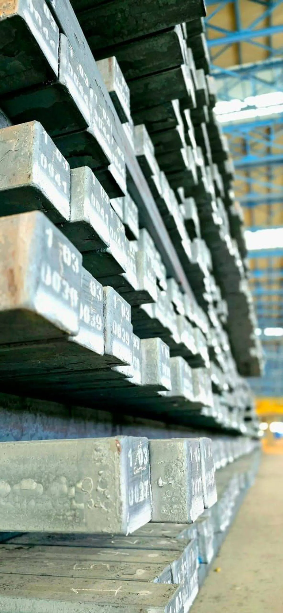 فروش اعتباری و نقدی در غدیر نی ریز
عرضه ۱۰ هزار تن شمش فولادی شرکت فولاد غدیر نی‌ریز در بورس کالا