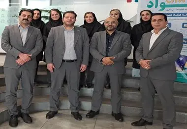 تجلیل از موفقیت در توسعه شبکه خرده‌فروشی