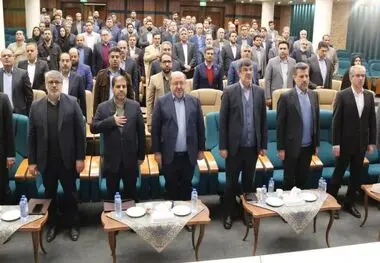 برای افزایش سهم معدن از اقتصاد کشور تلاش می‌کنیم