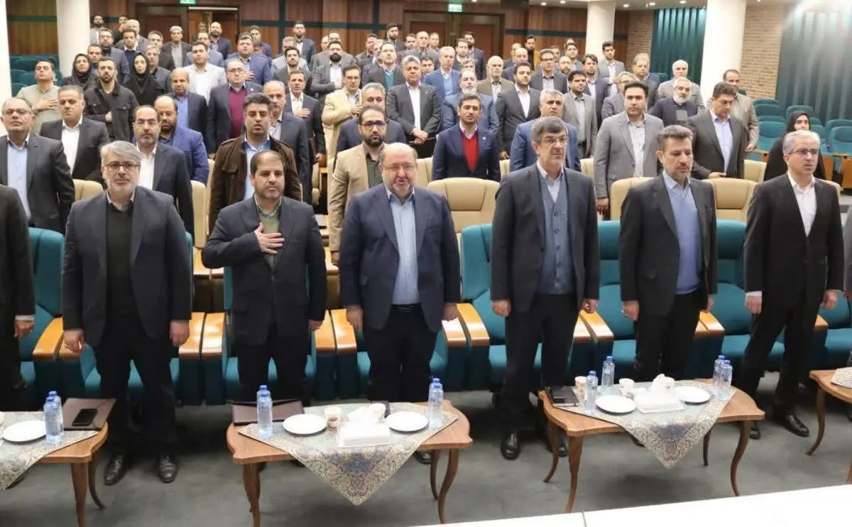 برای افزایش سهم معدن از اقتصاد کشور تلاش می‌کنیم