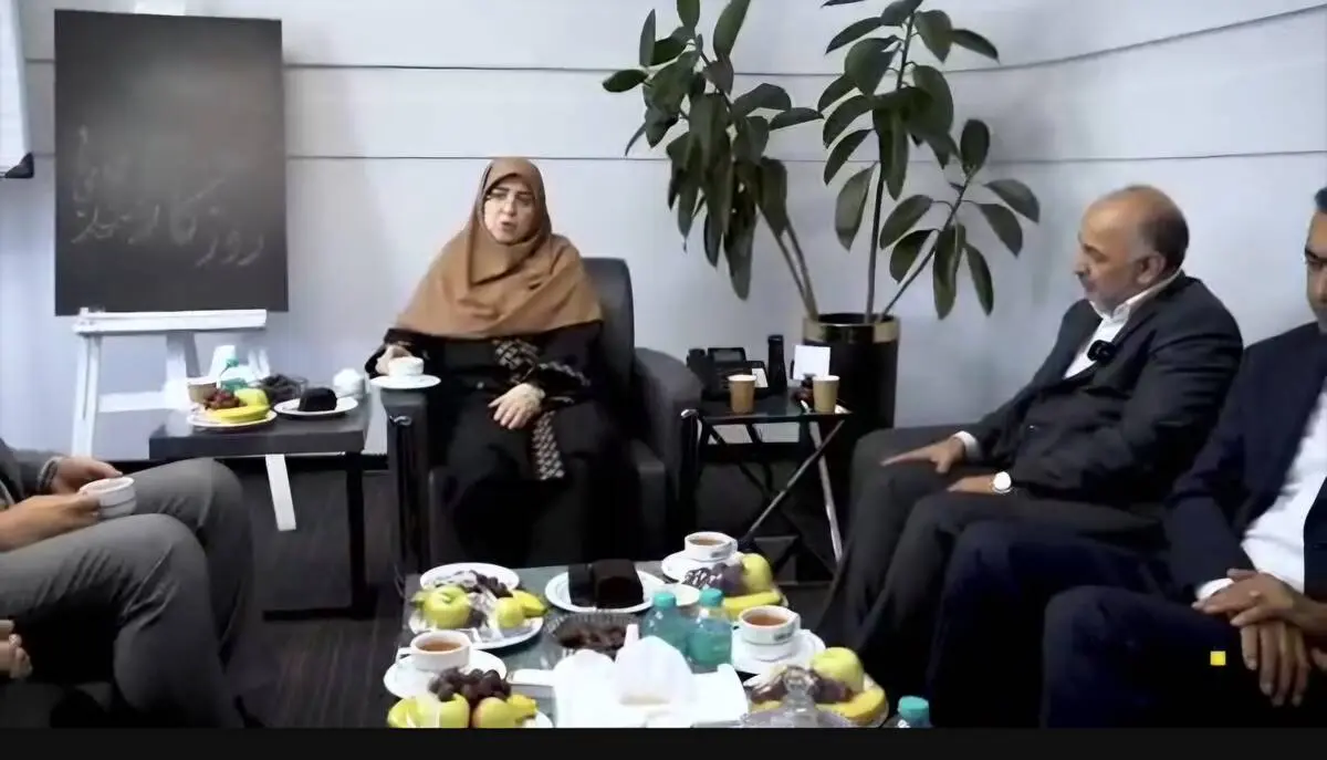 کسب رتبه اول بیمه دی کار بسیار سختی است