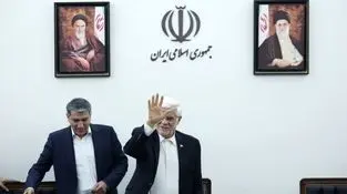 دکتر عارف در نشست صمیمانه با دانشجویان:
برای من ارزش پرخاش یک دانشجو بیشتر از تکریم افراد است