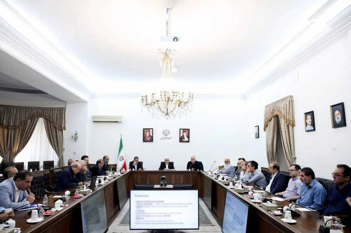 دکتر عارف: جنگ ۱۲ روزه نبرد علم با علم بود/ امروز کشور نیاز به تحول و جهشی در تفکر علمی دارد/باید از علم عذرخواهی کرد چرا که در مقطعی در این حوزه غلط سیاست‌گذاری شد/ مزیت کشور نیروی انسانی و جوانان تحصیل کرده و نه منابع زیرزمینی است/ غفلت‌ها از توسعه صنعت