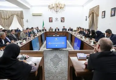 دکتر عارف: در به‌کارگیری هوش مصنوعی باید اصول اخلاقی، امنیت و حریم خصوصی رعایت شود/ عقب‌ماندگی در زمینه کاربردی‌سازی فناوری‌های نوظهور را جبران کنیم/ فناوری‌های نوظهور در خدمت رفاه مردم باشد / سازوکار مشخصی برای تبادل داده‌ها تهیه شود/ رونمایی از نسخه اول