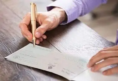 کاهش ۷.۵ درصدی تبادل چک در آبان ماه

