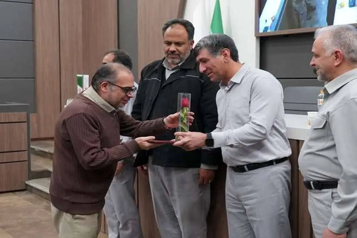 تجلیل از پرسنل امور تحقیق‌و‌توسعه مجتمع مس سرچشمه رفسنجان به‌مناسبت هفته پژوهش
