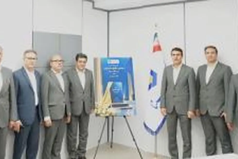 منشور حقوق مشتریان در بانک سینا رونمایی شد