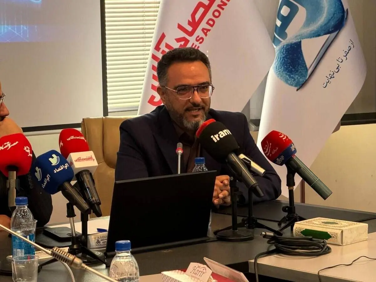 مهدی فدایی، مدیرعامل طلاسی در نشست خبری دومین رویداد «رمزآتی»:
بازار سنتی طلا مقابل شفافیت ایستاده است؛ پلتفرم‌های طلا به شفافیت نیاز دارند نه محدودیت