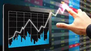 سر درگمی سهامداران بورس میان سگینال های مثبت و منفی بازار
