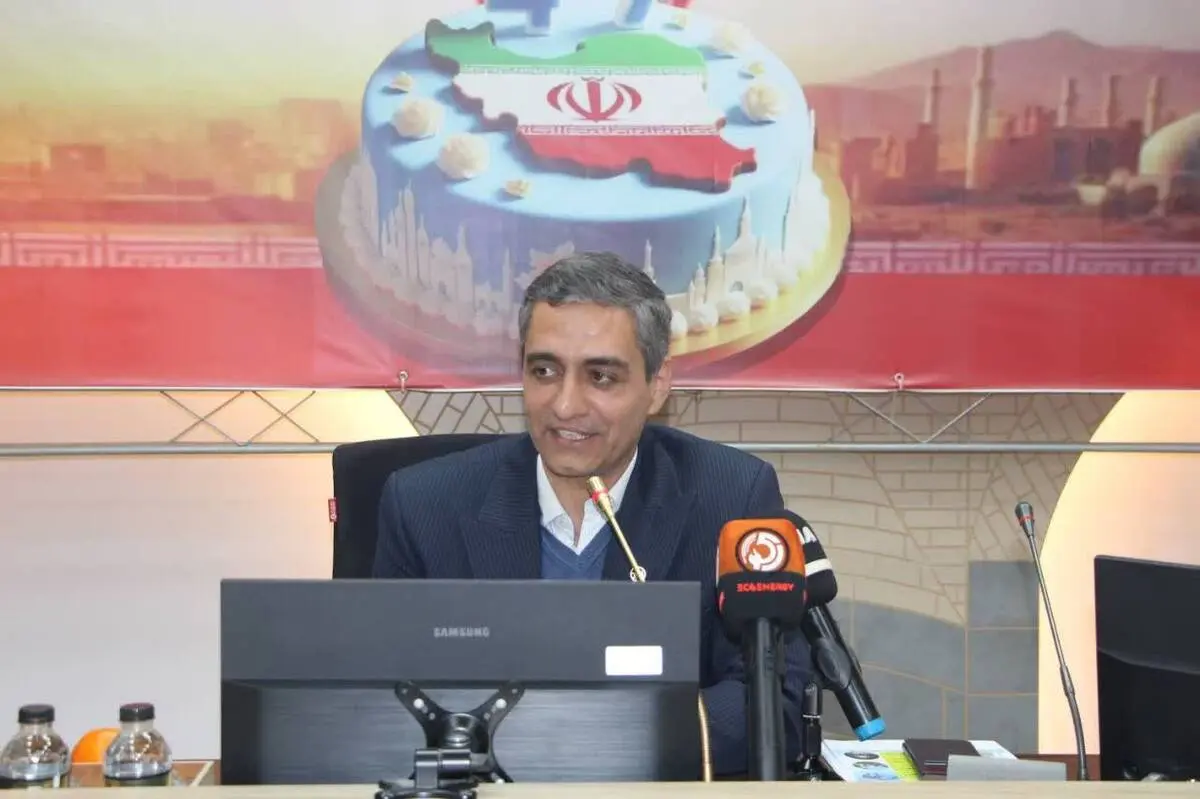 مدیر عامل شرکت توزیع برق شهرستان اصفهان عنوان کرد :
مدت زمان  متوسط قطع برق مشترکین از 850 دقیقه به حدود 85 دقیقه در سال جاری رسیده است