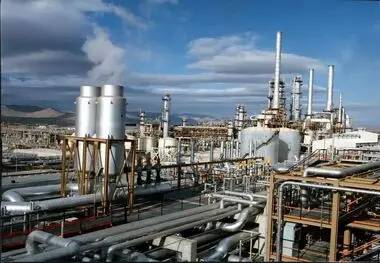 گزارش «جهان اقتصاد» از بحران خاموش آب در قلب صنعت نفت و پتروشیمی 
پالایشگاه‌ها و پتروشیمی‌ها زیر تیغ بحران آب

