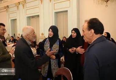 نشست صمیمانه مریم جلالی با تعدادی از پیشکسوتان و فعالان حوزه صنایع‌دستی