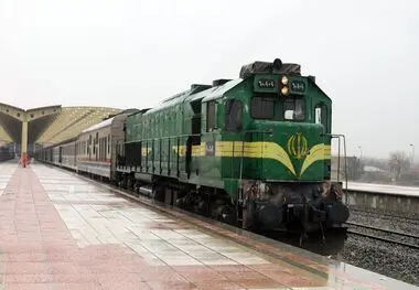 راه آهن در ایستگاه خدمت رسانی به مراسم تشییع