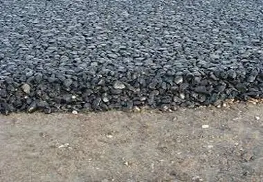 حیف و میل آسفالت در کف خیابان‌ها

