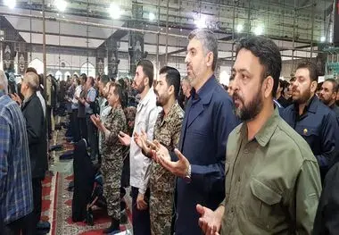 به مناسبت آغاز هفته بسیج انجام شد؛حضور پر شور بسیجیان گروه فولاد خوزستان در نماز جمعه اهواز